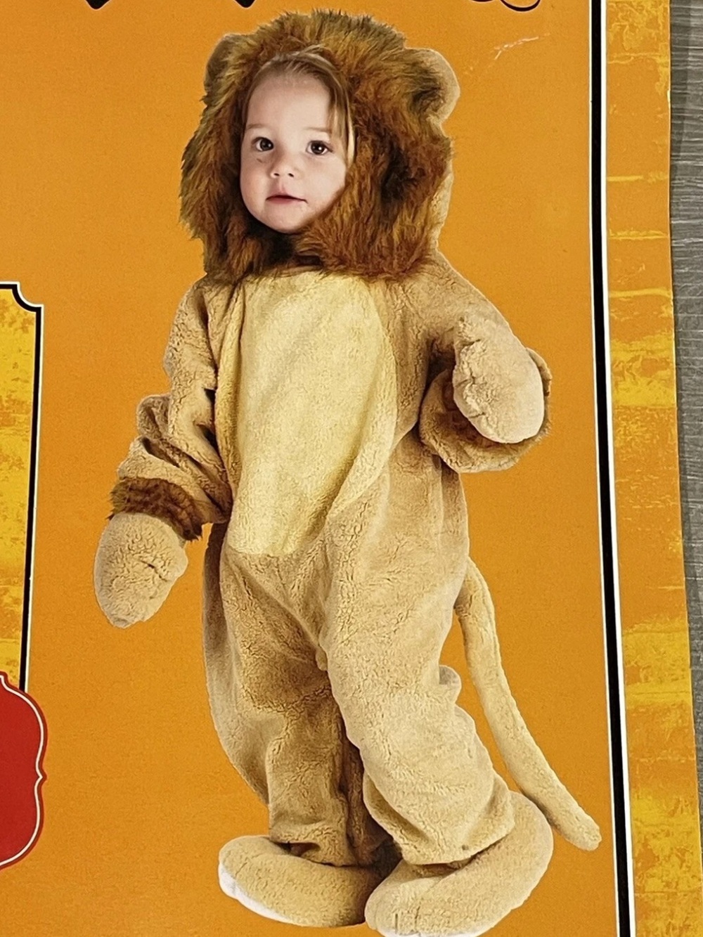 Spirit Halloween soft & cuddly lion costume size 12-24 months